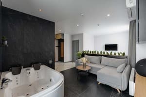 Апарт-отель Be The One Hotel. Люкс двухместный с джакузи и сауной 8